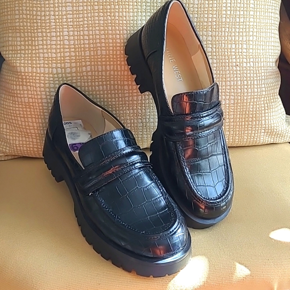 NINE WEST LOAFERS